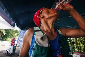 BIB: 
                            <button type="button" onclick="openModal(28147567)" class="btn btn-primary btn-sm float-right btn-popup" data-toggle="modal" data-target=".modal-high-quality">
                        <i class="fas fa-shopping-cart"></i> Add to Cart
                    </button>
                                            <button type="button" onclick="isThisMe(28147567, true)" class="btn btn-success btn-sm float-right btn-popup btn-isme hidden" data-toggle="tooltip" data-placement="bottom" title="นี่คือรูปของคุณใช่ไหม คลิกที่นี่เพื่อเอาเข้าอัลบั้ม">
                        <i class="fas fa-plus"></i> Add to album
                    </button>
                    <button type="button" onclick="isThisMe(28147567, false)" class="btn btn-warning btn-sm float-right btn-popup btn-isnotme hidden">
                        <i class="fas fa-ban"></i> Remove from album
                    </button>